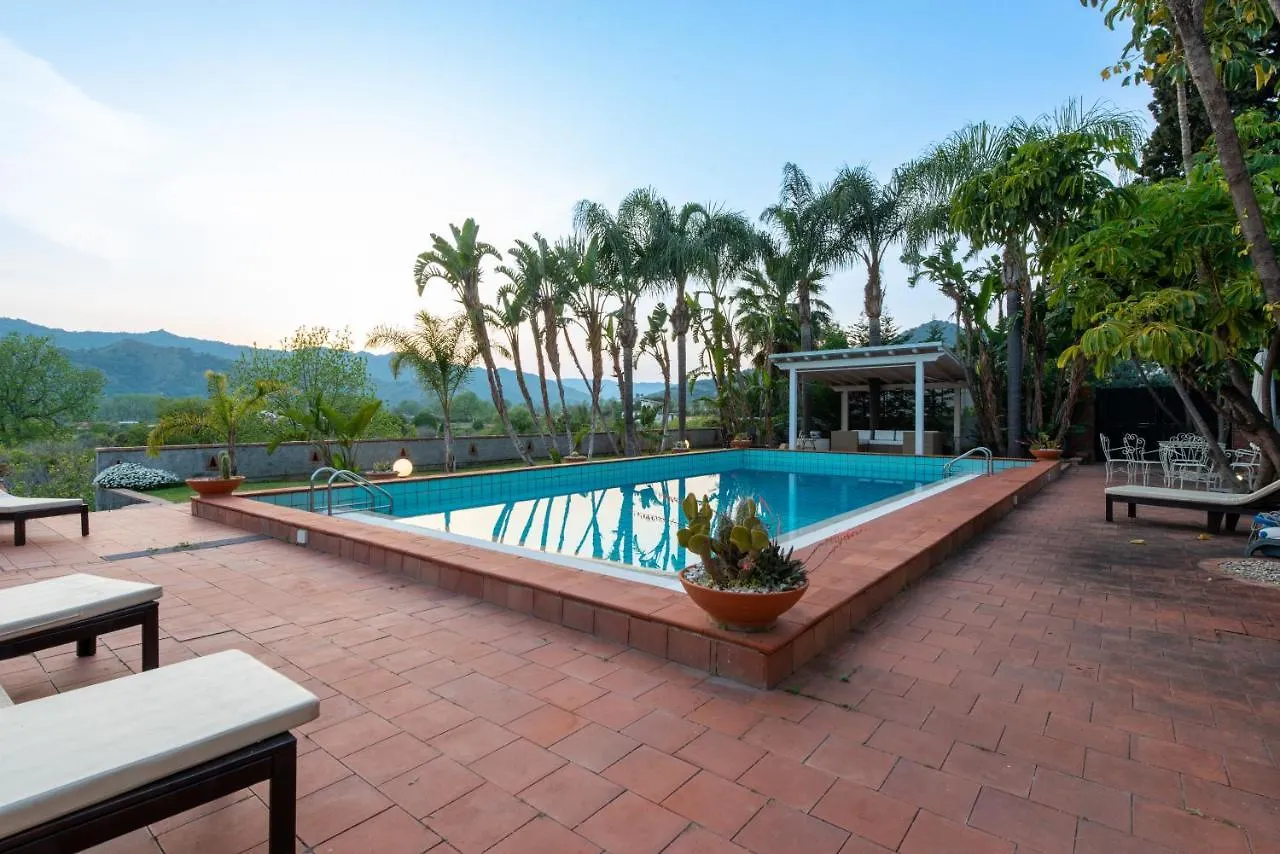 Villa With Pool & Jacuzzi Taormina Italy