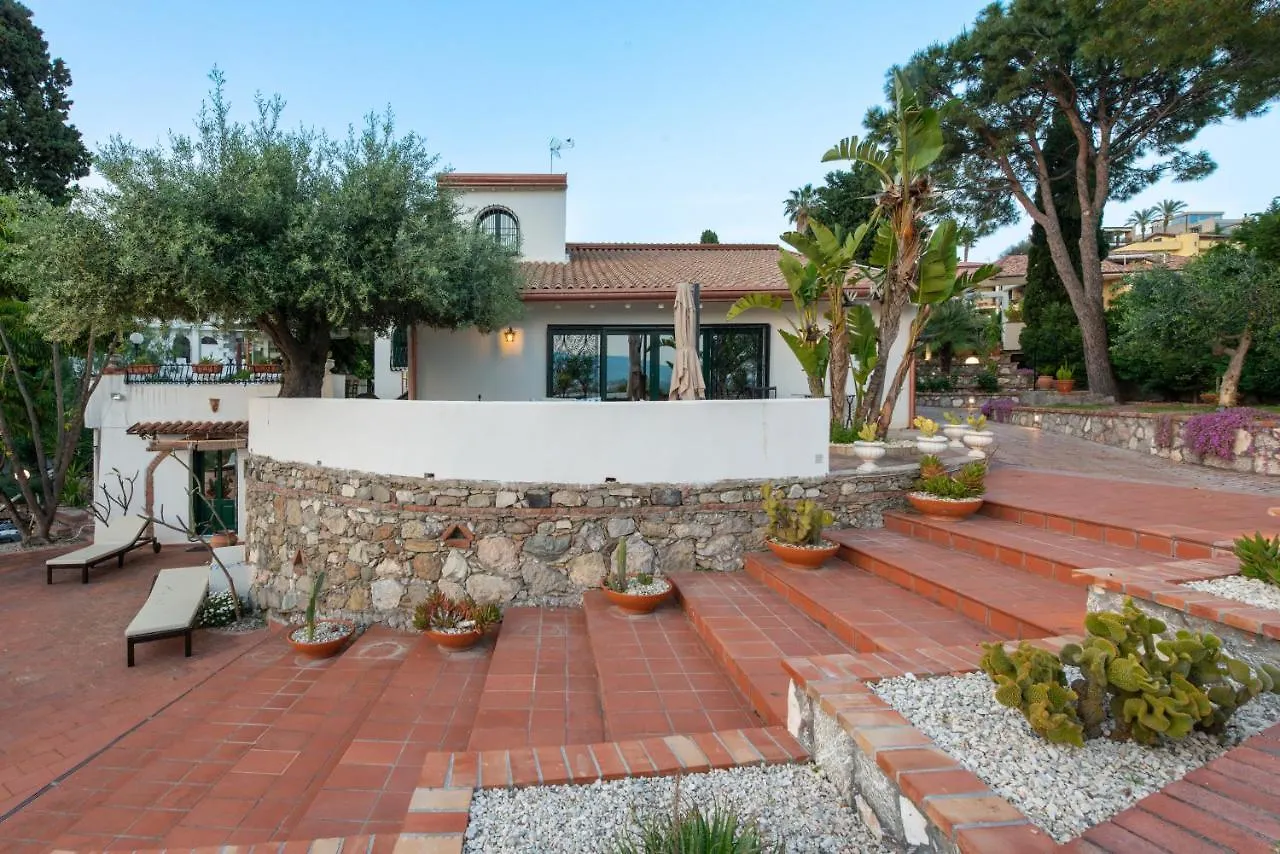 Villa With Pool & Jacuzzi Taormina