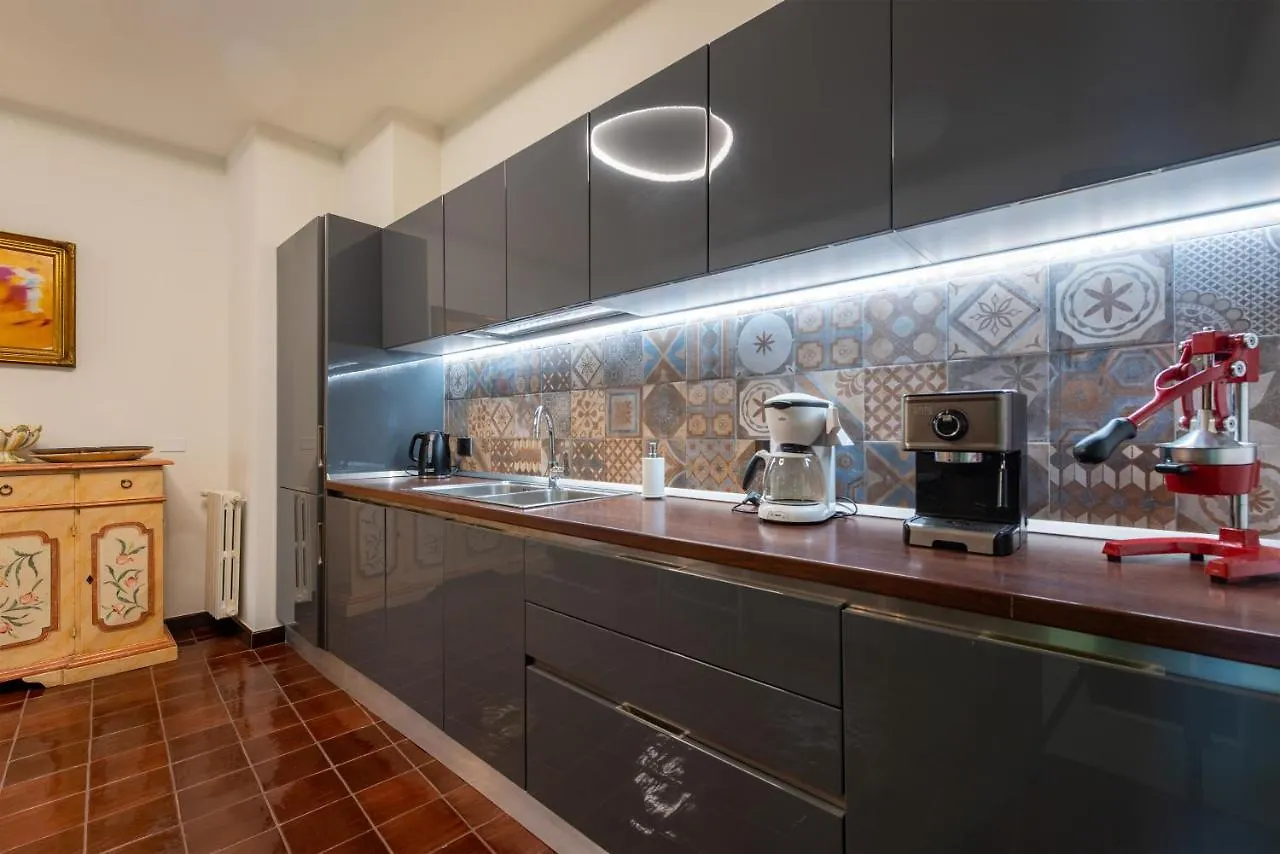 Villa With Pool & Jacuzzi Taormina Italy