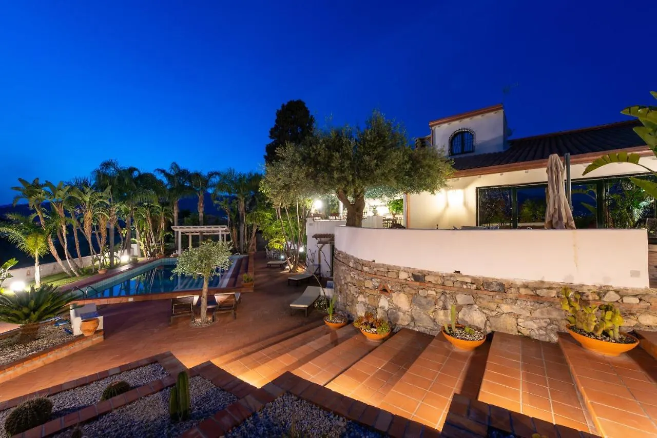 Villa With Pool & Jacuzzi Taormina