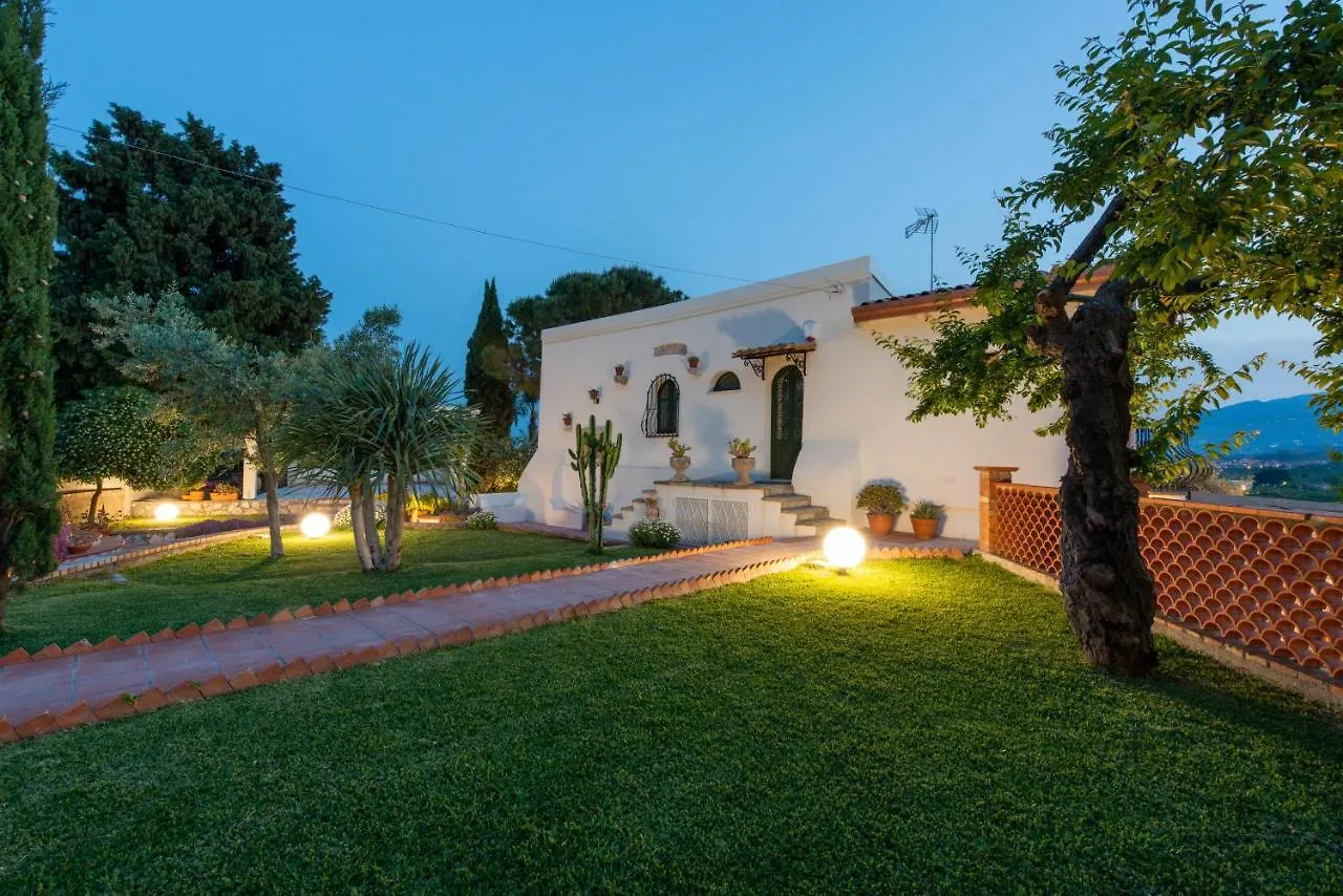 Villa With Pool & Jacuzzi Taormina Italy