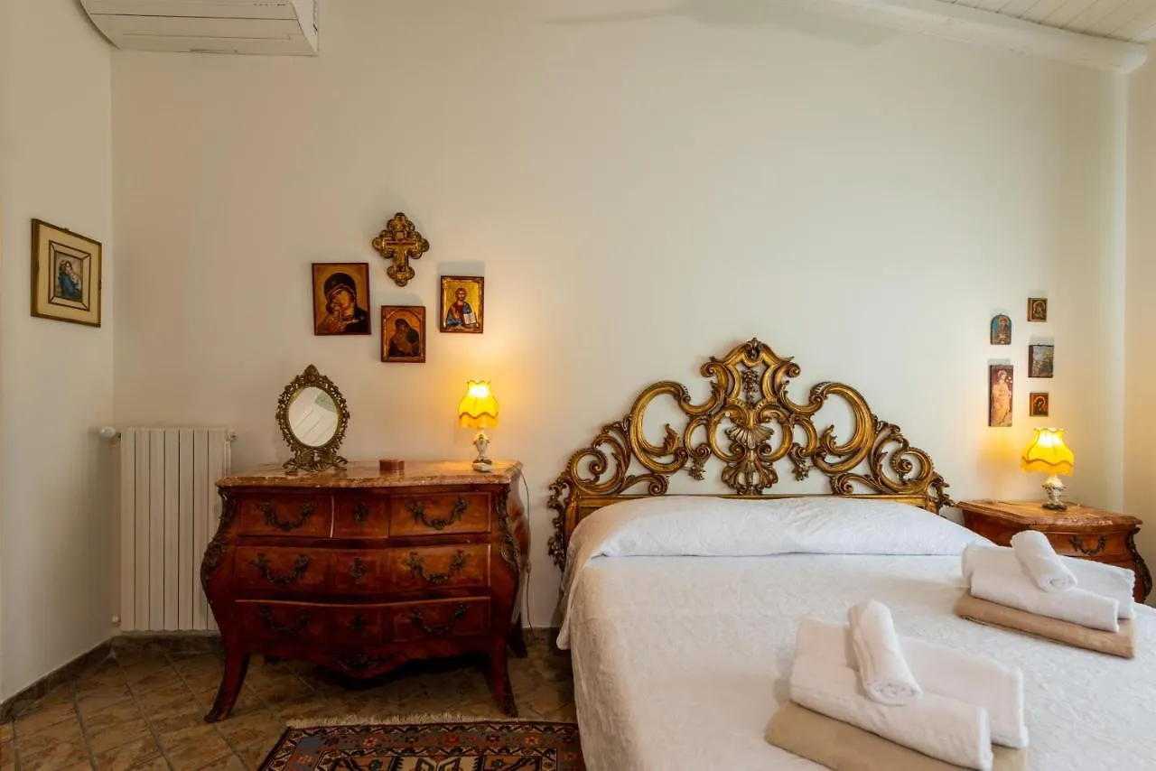 Villa With Pool & Jacuzzi Taormina Italy