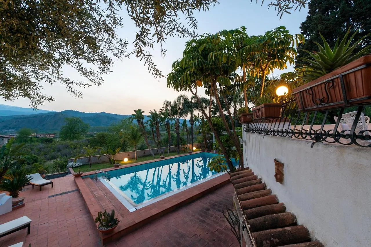 Villa With Pool & Jacuzzi Taormina Italy