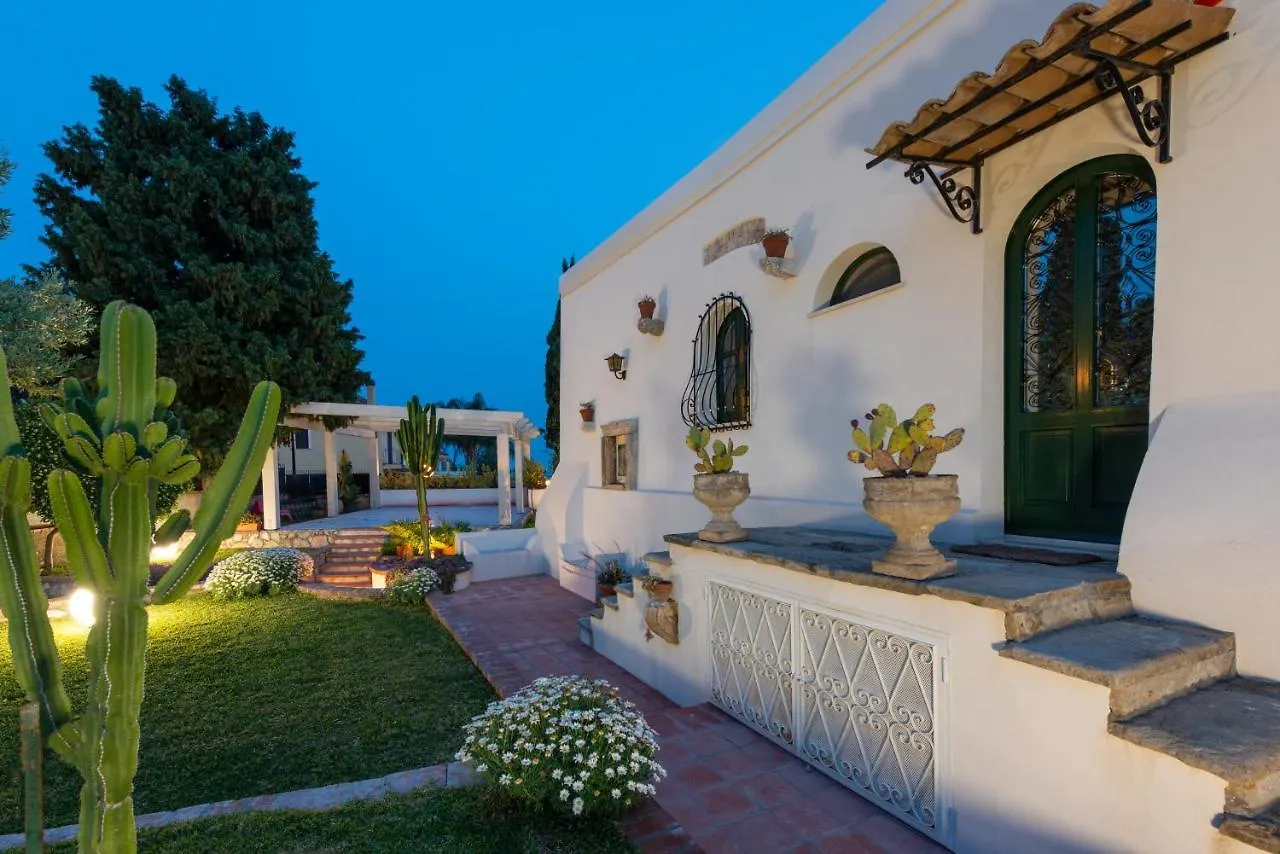 Villa With Pool & Jacuzzi 0*, Taormina Italien